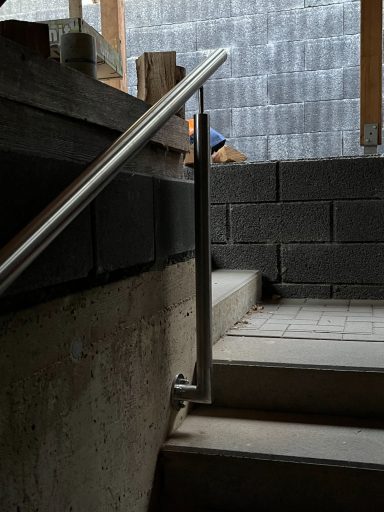 Handläufe aus Edelstahl an Treppen und Zugängen – Projektfoto 2